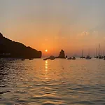 Baia Fenicia Vulcano, Isole Eolie Semesterbostad